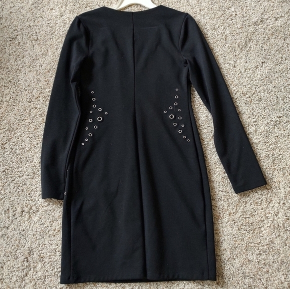 Express Deep V bodycon Grommet dress - Picture 4 of 4